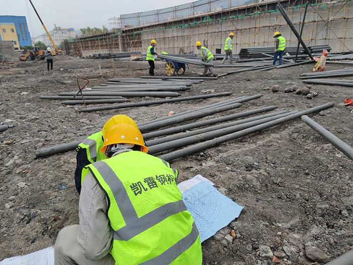 大安螺栓球网架结构